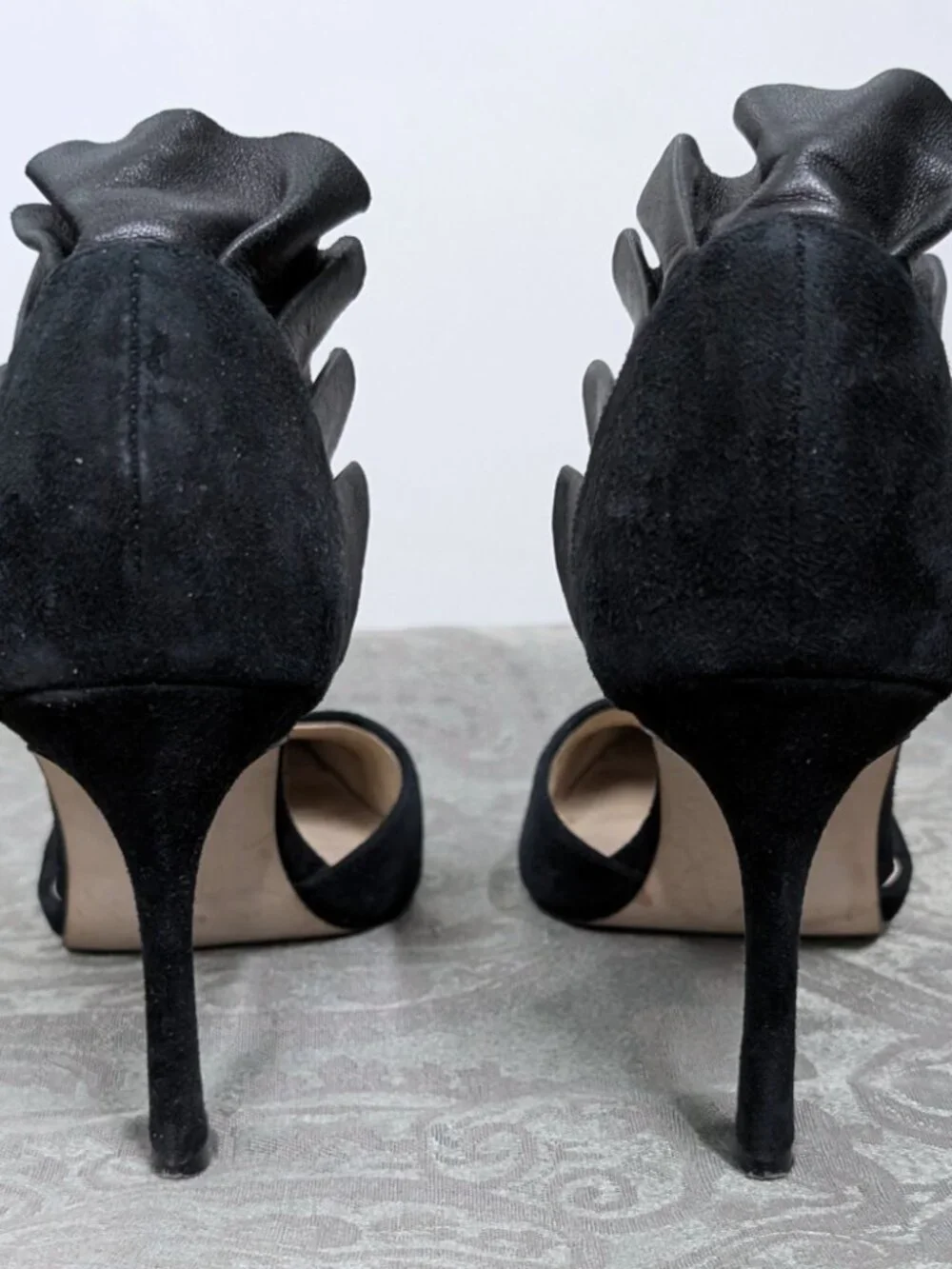 Louise et Cie Black Lo-Telissa suede stilettos with leather ruffle, sz 6.5